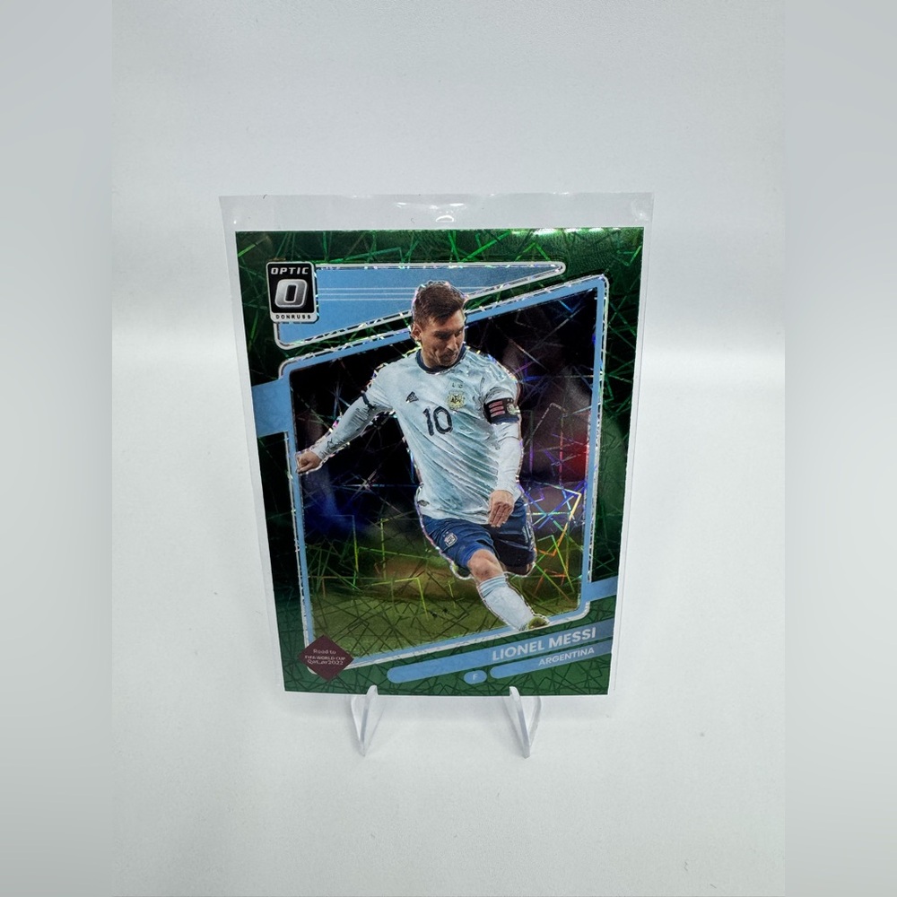 Lionel Messi Optic No. 1 Green Velocity NM